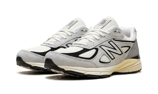990v4 "Made in USA - Grey / Black" U990TG4