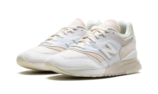 997.5 "MiUSA Kith Easter White Ice Blue Peach" U9975KT