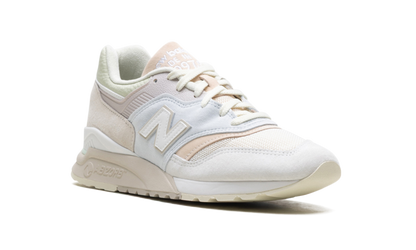 997.5 "MiUSA Kith Easter White Ice Blue Peach" U9975KT