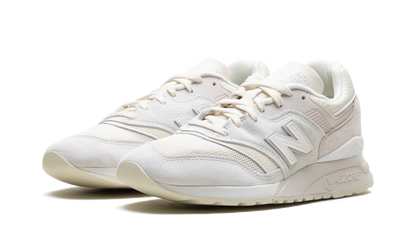 997.5 "MiUSA Kith Easter White Marshmallow Angora" U9975HK