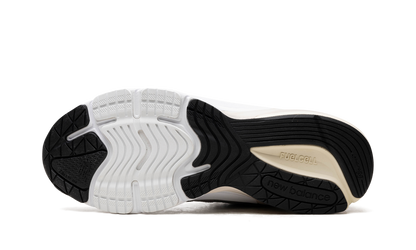 990v6 "Made in USA - Grey Day" U990TC6