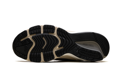 990v6 "Made in USA - Castlerock" U990GR6