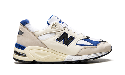 990v2 "Made In USA White/Blue" M990WB2