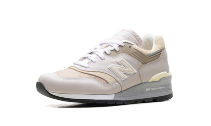 997 "Made in USA - Moonrock / Driftwood" U997GG