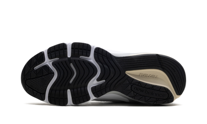 990v6 "Made in USA - Reflection Marblehead" U990NC6
